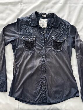 Roar Gals Shirt - size XL